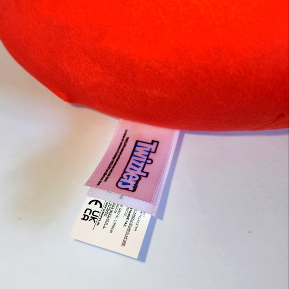 🎃 ZELIC 🦇 Twizzlers Monster Bat Hershey's X Squishmallows Halloween Candy NWT - Picture 9 of 9